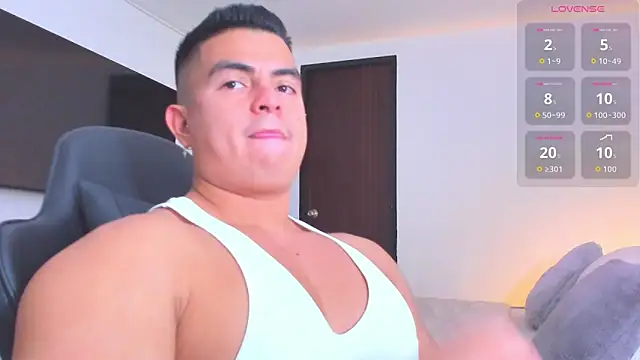 Snapshot of RJBarto chatting on October 30, 4:41 pm RJBarto online show from October 30, 4:41 pm