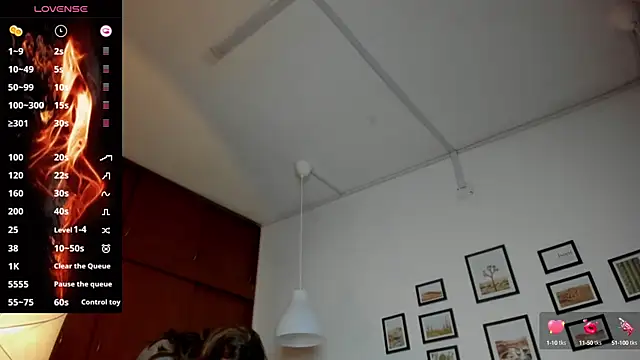 Snapshot of Coco_joness chatting on September 18, 7:49 pm Coco joness online show from September 18, 7:49 pm