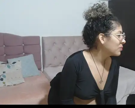 CATTALINAHOT online show from February 7, 3:10 am