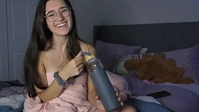 bambifarrina online show from September 20, 3:29 am