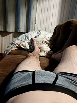 Gustavo198045 online show from December 19, 3:46 am