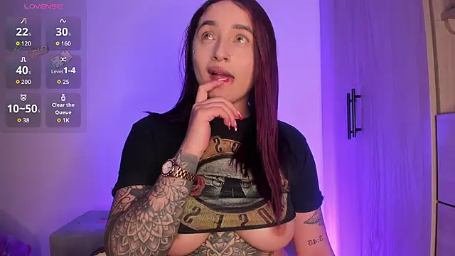 Snapshot of scarlett_Collinss chatting on February 14, 5:48 am scarlett Collinss online show from February 14, 5:48 am