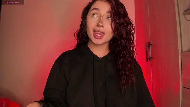 Snapshot of scarlett_Collinss chatting on February 20, 4:53 am scarlett Collinss online show from February 20, 4:53 am