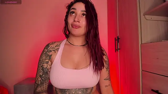 Snapshot of scarlett_Collinss chatting on March 5, 5:58 am scarlett Collinss online show from March 5, 5:58 am