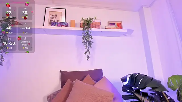 Vampgyal online show from October 2, 8:05 pm