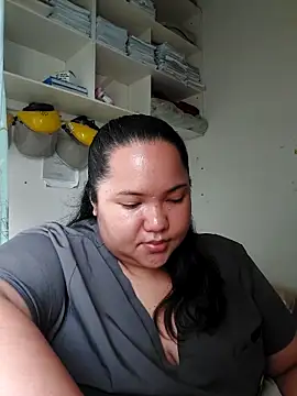 LianaCruzado online show from May 2, 5:45 am