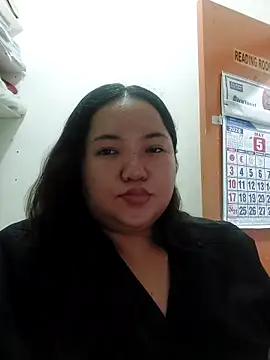 LianaCruzado online show from May 15, 12:45 pm