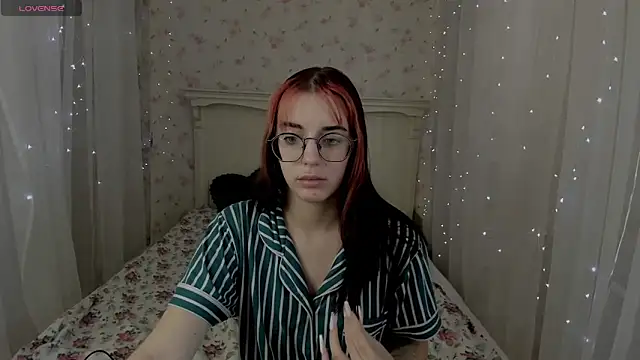 Leia Moreno online show from October 9, 3:04 am