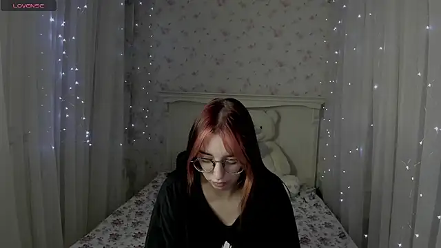 Leia Moreno online show from October 9, 3:54 pm