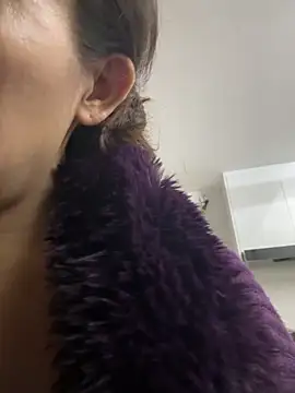 Snapshot of anna_yngs chatting on September 20, 1:17 am anna yngs online show from September 20, 1:17 am