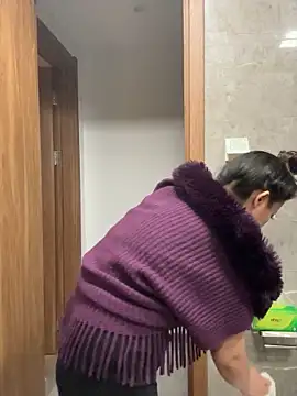 Snapshot of anna_yngs chatting on October 2, 1:18 pm anna yngs online show from October 2, 1:18 pm