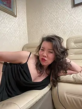 anna yngs online show from May 13, 2:03 pm