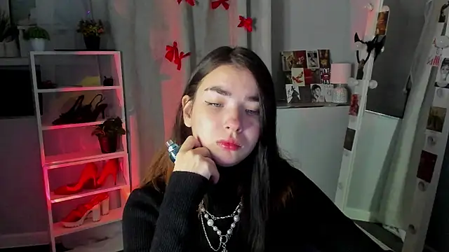 Snapshot of Marissa_Garcia chatting on September 8, 6:18 pm Marissa Garcia online show from September 8, 6:18 pm