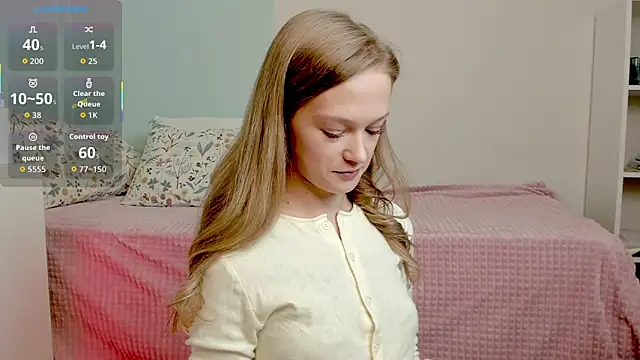 Snapshot of Kara_smalltits chatting on February 28, 1:12 pm Kara smalltits online show from February 28, 1:12 pm