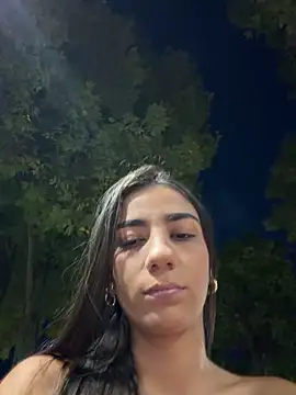 -juicy  online show from December 18, 11:11 pm