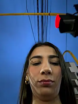 -juicy  online show from January 10, 11:09 pm