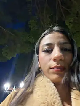 -juicy  online show from March 18, 11:30 pm