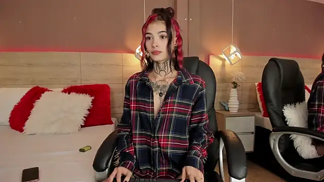 Snapshot of aa_lunit chatting on February 3, 2:11 pm aa lunit online show from February 3, 2:11 pm