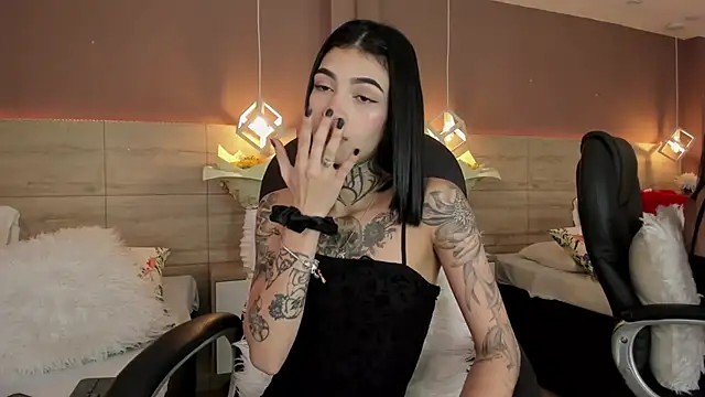 Snapshot of aa_lunit chatting on February 10, 2:32 pm aa lunit online show from February 10, 2:32 pm