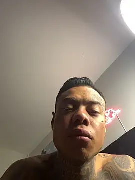 Snapshot of Buitrago_98 chatting on September 19, 3:30 am Buitrago 98 online show from September 19, 3:30 am