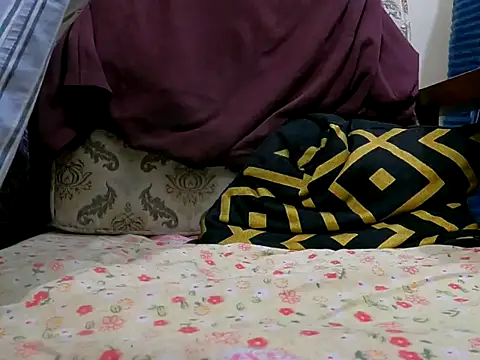 Snapshot of DhakaBabe chatting on March 7, 7:11 pm DhakaBabe online show from March 7, 7:11 pm