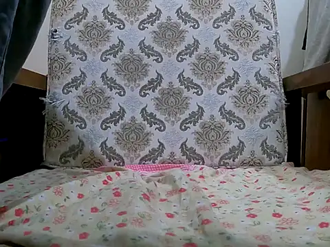 Snapshot of DhakaBabe chatting on March 24, 6:46 pm DhakaBabe online show from March 24, 6:46 pm