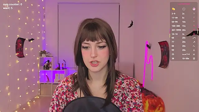 Snapshot of bananasgirl chatting on October 23, 6:17 pm bananasgirl online show from October 23, 6:17 pm