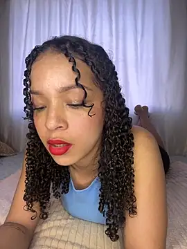 Yasmin777  online show from November 10, 9:25 pm