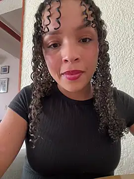 Yasmin777  online show from February 12, 7:42 pm