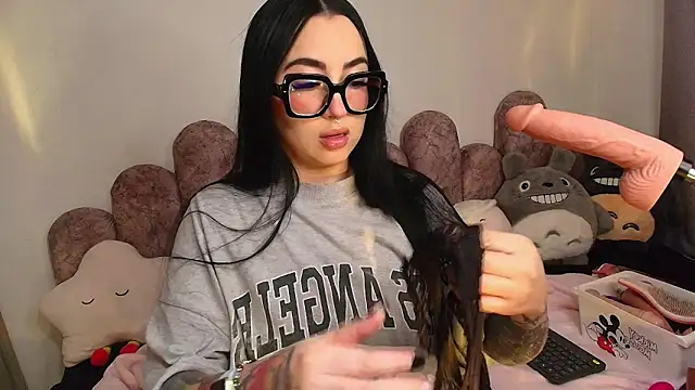 Claiborne Morris online show from September 29, 12:27 am