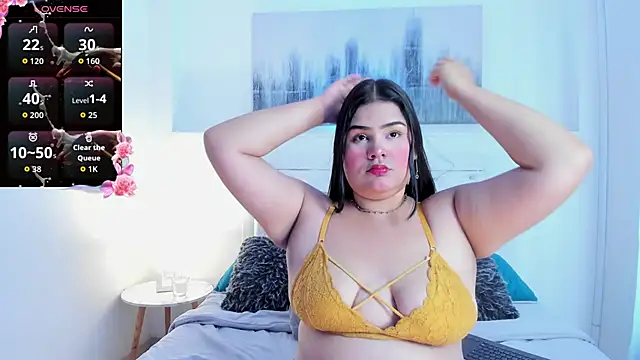 Snapshot of LucyColleen chatting on October 28, 6:43 pm LucyColleen online show from October 28, 6:43 pm