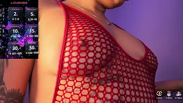 Snapshot of Mia_for_you_lovee chatting on December 18, 12:49 am Mia for you lovee online show from December 18, 12:49 am