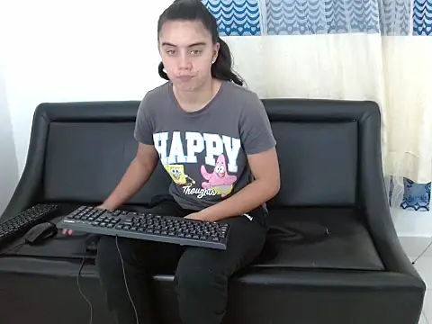 Snapshot of Cristalll_0925 chatting on September 8, 11:37 pm Cristalll 0925 online show from September 8, 11:37 pm
