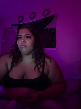 Snapshot of 1n0nlythroat chatting on October 15, 2:22 am 1n0nlythroat online show from October 15, 2:22 am