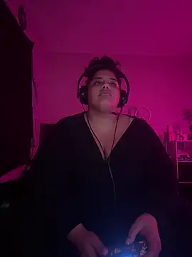 1n0nlythroat online show from February 7, 8:51 am