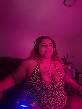 1n0nlythroat online show from April 28, 7:52 pm