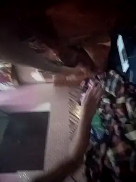 Snapshot of USER-MAYA chatting on November 3, 3:24 pm USER-MAYA online show from November 3, 3:24 pm