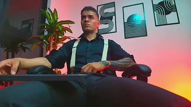 ALPHA DOMINUS  online show from March 29, 4:12 am