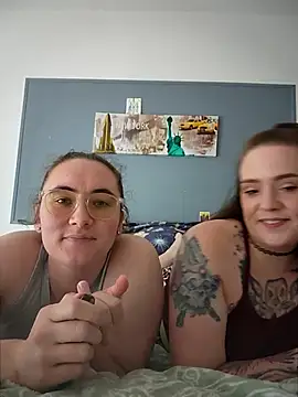 AndHerXO online show from May 15, 4:03 pm