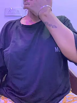 misharani00 online show from September 21, 4:08 pm