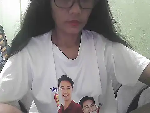 HotLadyPinay32 online show from November 30, 9:41 pm