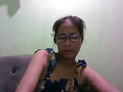 HotLadyPinay32 online show from May 8, 7:57 am