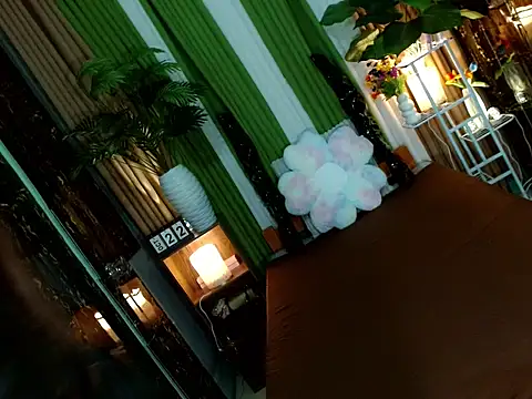 Snapshot of kendallxsubhunter chatting on October 21, 10:10 pm kendallxsubhunter online show from October 21, 10:10 pm