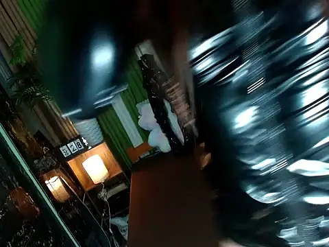 Snapshot of kendallxsubhunter chatting on October 28, 11:03 am kendallxsubhunter online show from October 28, 11:03 am