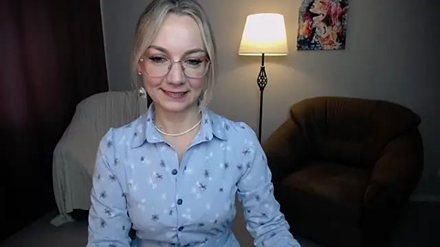 Snapshot of Ava_Elior chatting on September 18, 8:49 am Ava Elior online show from September 18, 8:49 am