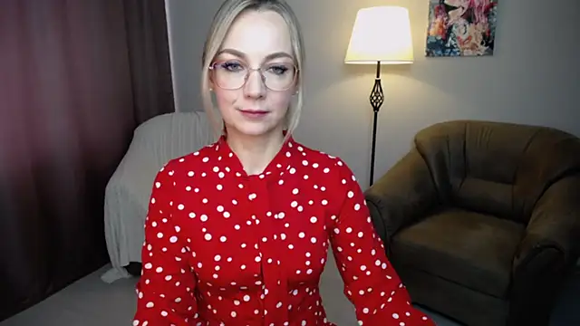 Snapshot of Ava_Elior chatting on September 21, 10:06 am Ava Elior online show from September 21, 10:06 am