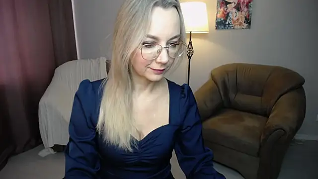 Snapshot of Ava_Elior chatting on October 3, 10:23 am Ava Elior online show from October 3, 10:23 am