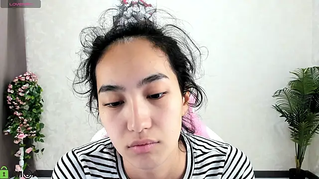 FlirtyAura online show from November 5, 1:49 am