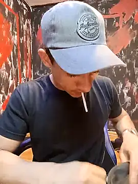 jhonny thes28 online show from May 3, 9:32 pm