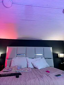 Snapshot of BellaFernandez__ chatting on October 1, 10:54 am BellaFernandez online show from October 1, 10:54 am